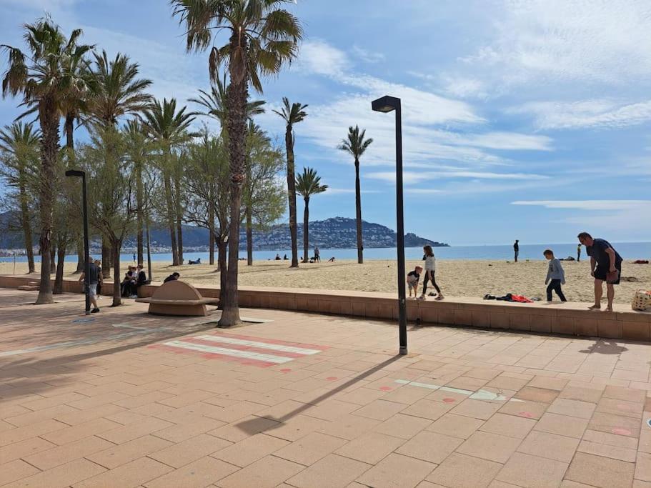Holiday Center Apartamento Vistas Mar, Acceso Directo Playa Y Piscina ロザス エクステリア 写真